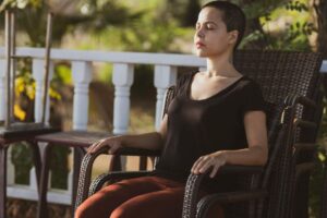 Women doing brain changes from meditation to get emotional regulation, neuroplasticity, mindfulness